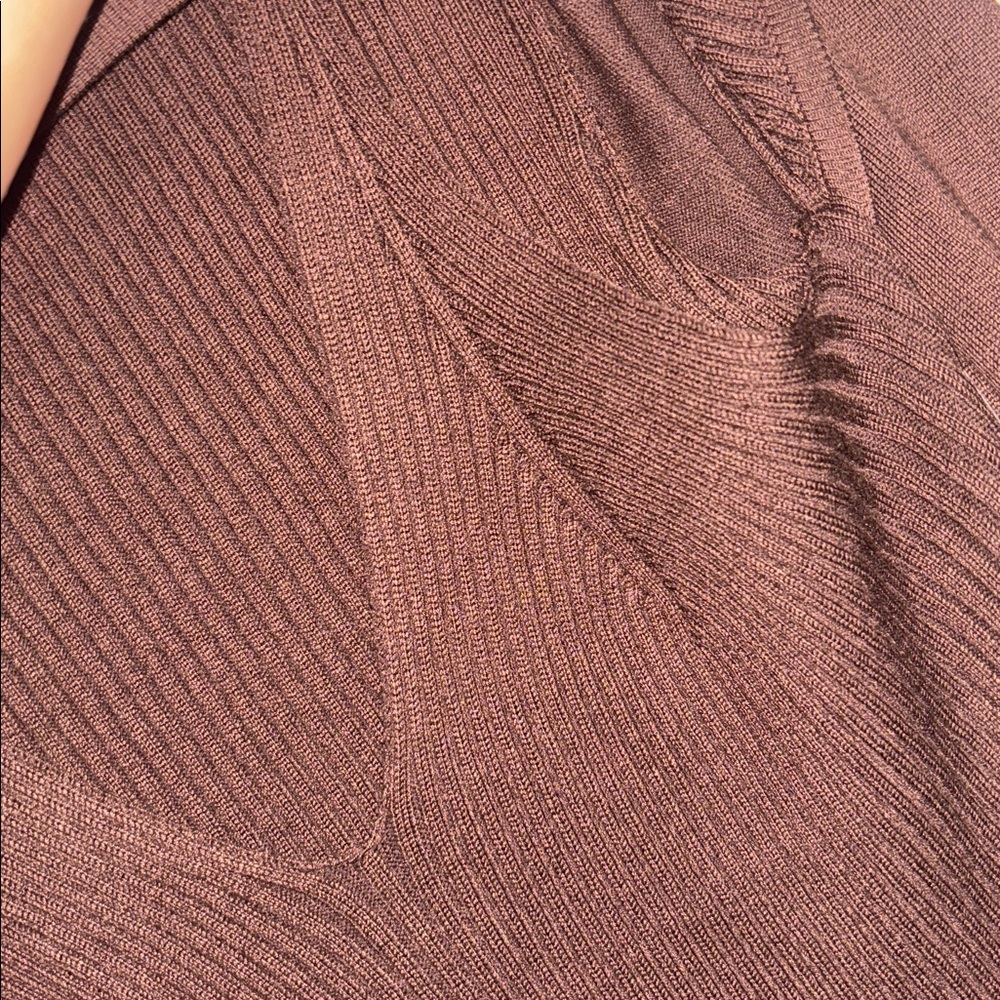 Elegant Brown Knit Dress - Picture 7 of 8